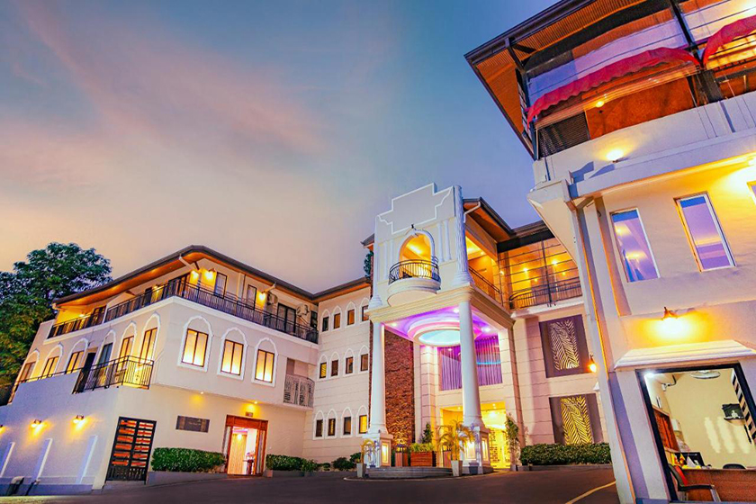 هتل رویال کلاسیک ریزورت کندی